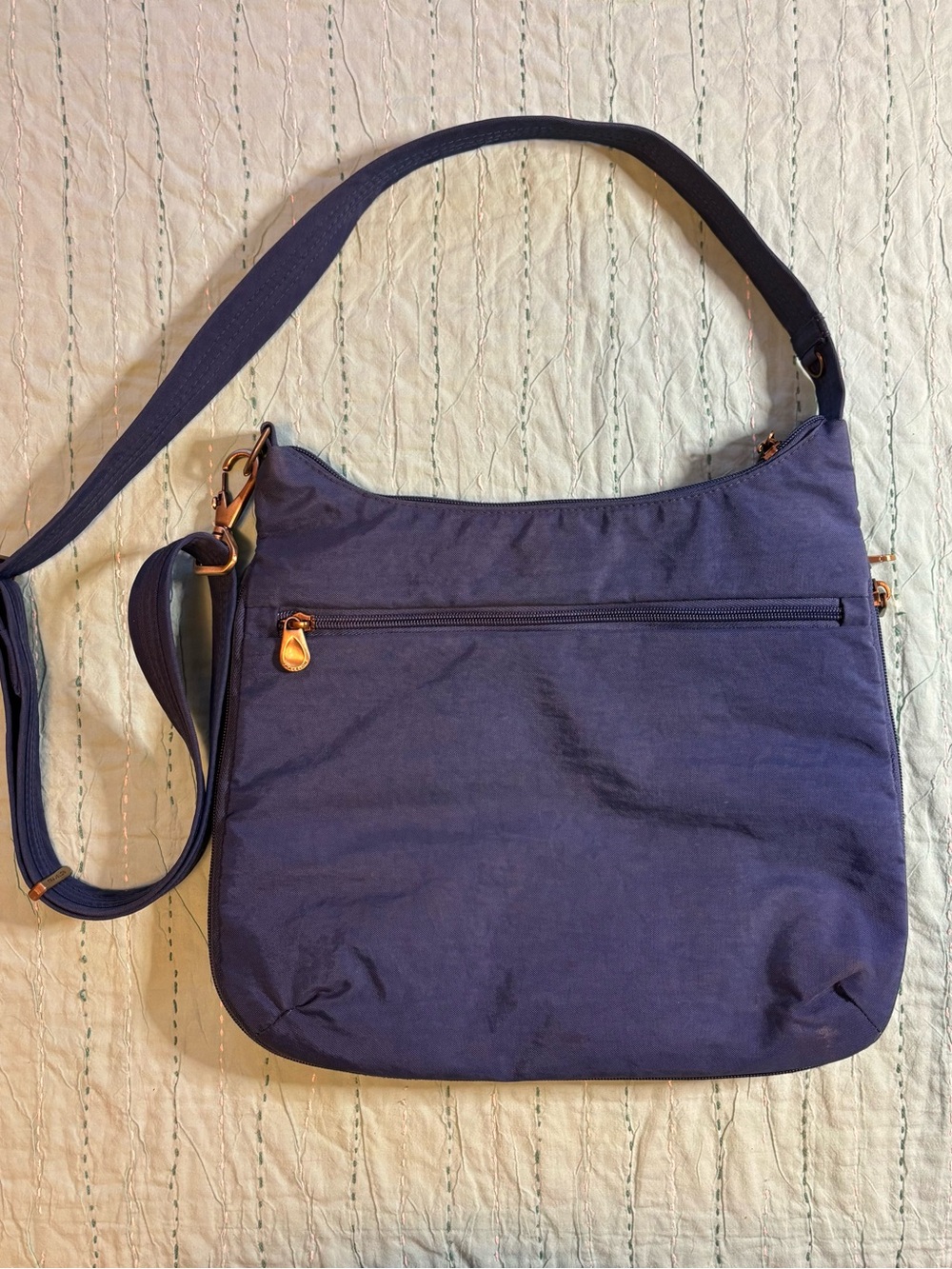 Travelon Quilted Crossbody Shoulder Bag - Navy - Picture 2 of 6
